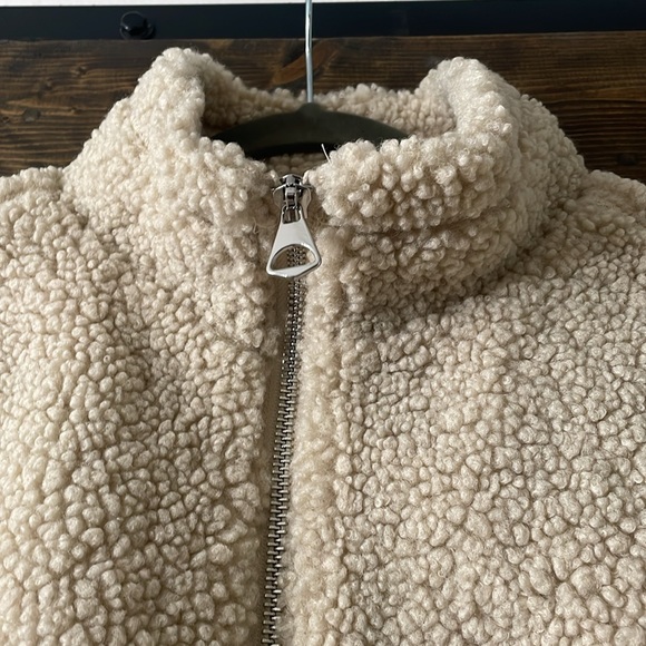 H&M Regular Fit Teddy Fleece Jacket - Picture 10 of 13